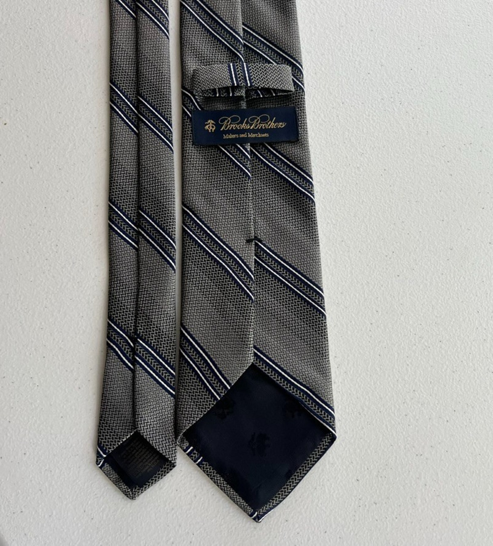 Brooks Brothers Necktie Silk Gray Black Blue Striped Classic 58” X 3.25”